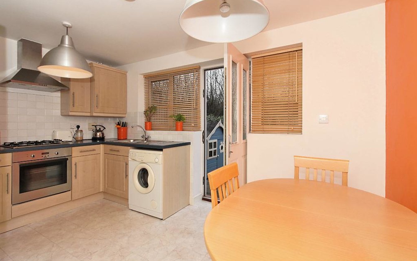 Emerald Crescent, Sittingbourne, ME10, 2987, image-2 - Quealy & Co