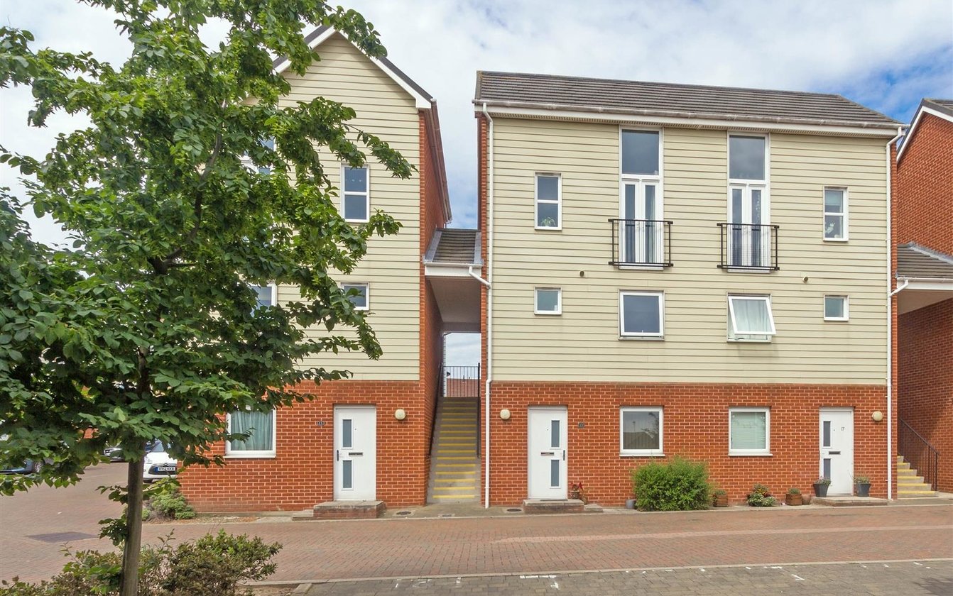 Onyx Drive, Sittingbourne, ME10, 3130, image-1 - Quealy & Co