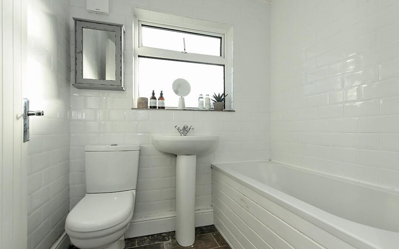 Breach Lane, Lower Halstow, Sittingbourne, Kent, ME9, 3408, image-8 - Quealy & Co