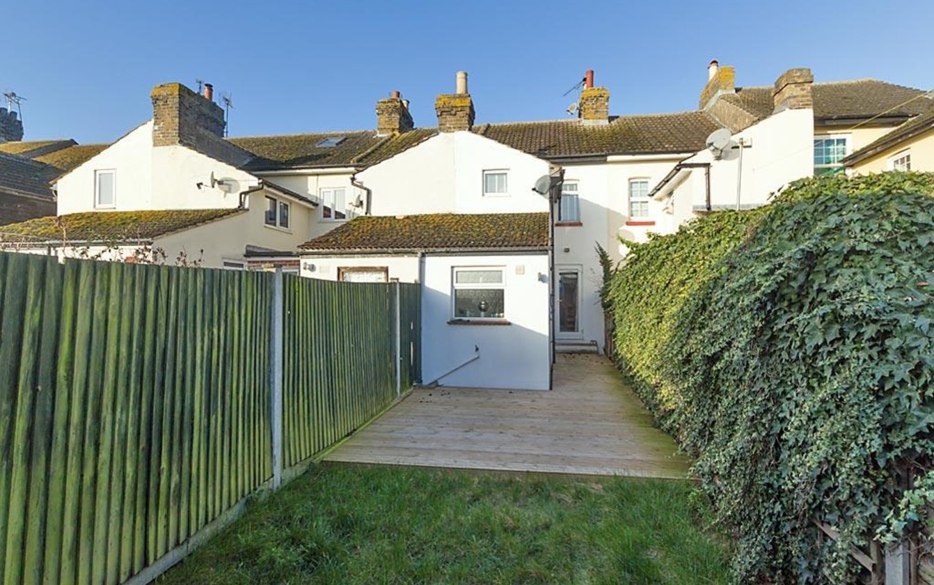 Breach Lane, Lower Halstow, Sittingbourne, Kent, ME9, 3408, image-2 - Quealy & Co