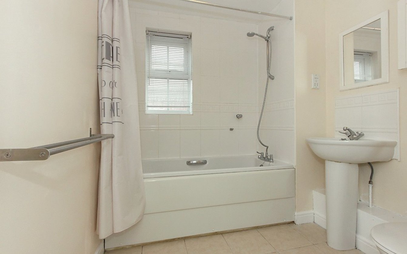 Emerald Crescent, SITTINGBOURNE, Kent, ME10, 3827, image-10 - Quealy & Co