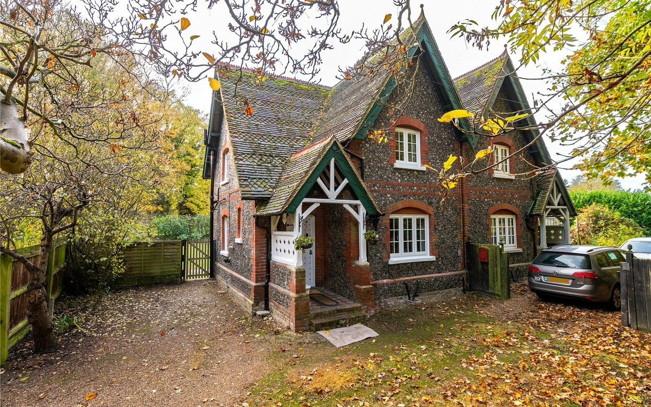 Flint Cottages, Tunstall, Sittingbourne, Kent, ME9, 3831, image-18 - Quealy & Co