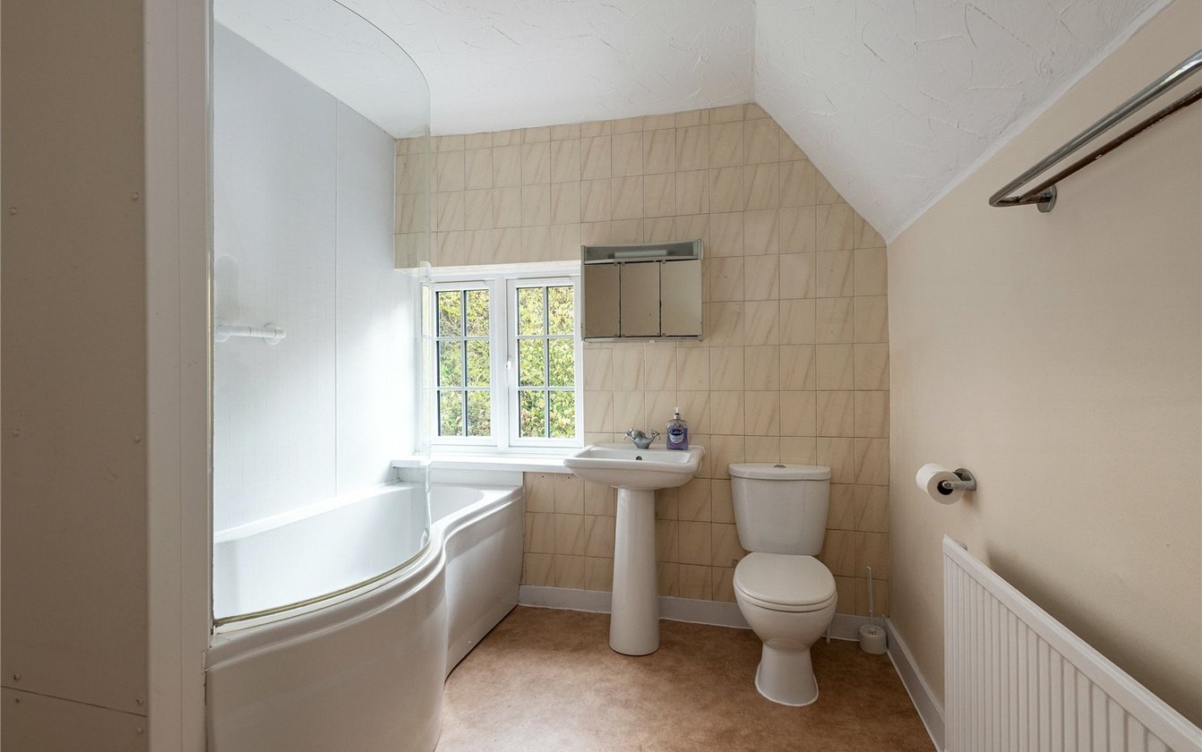 Flint Cottages, Tunstall, Sittingbourne, Kent, ME9, 3831, image-11 - Quealy & Co