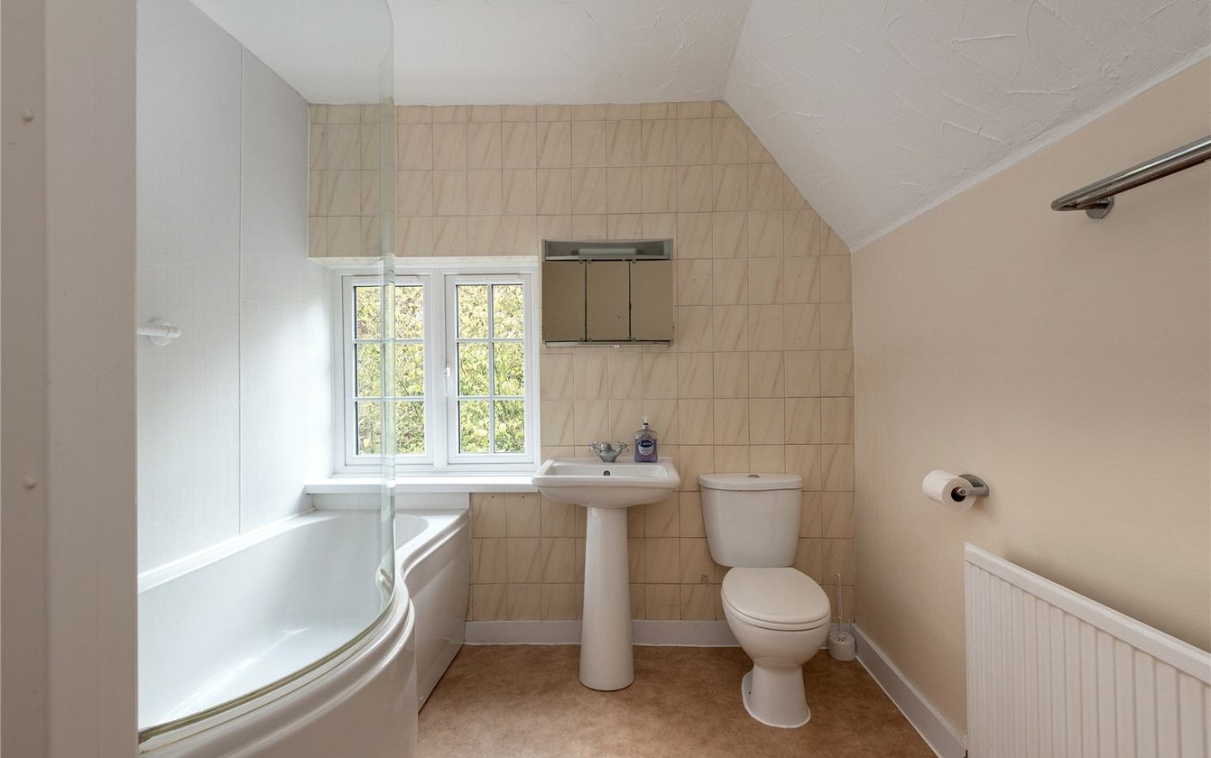 Flint Cottages, Tunstall, Sittingbourne, Kent, ME9, 3831, image-10 - Quealy & Co