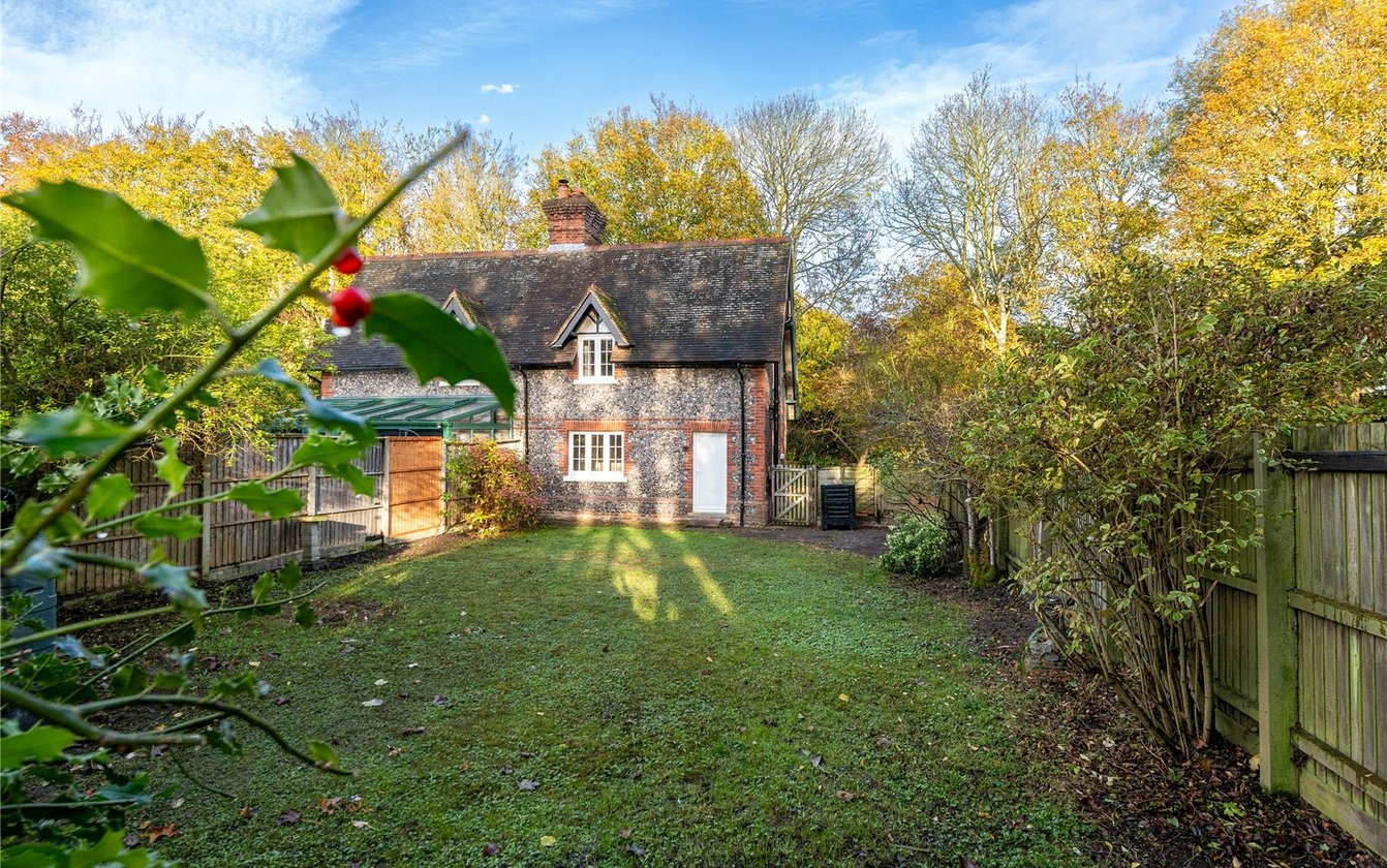 Flint Cottages, Tunstall, Sittingbourne, Kent, ME9, 3831, image-14 - Quealy & Co