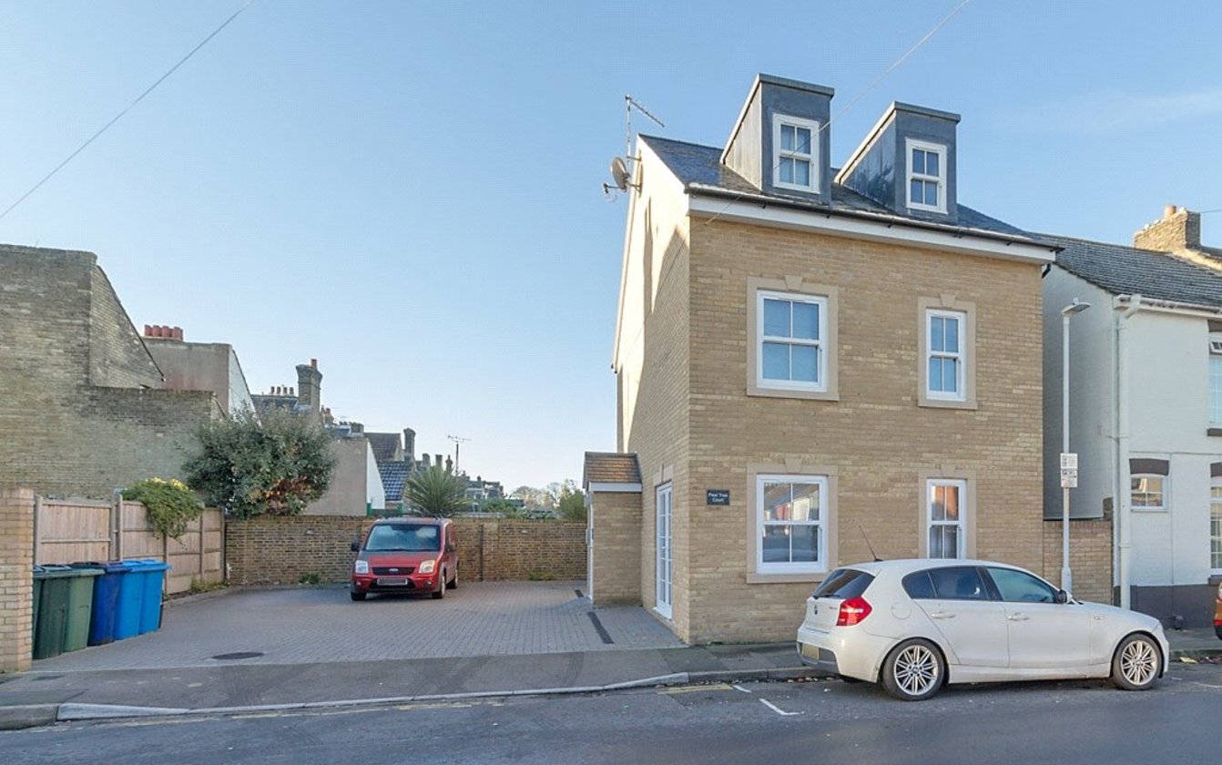 2 Pear Tree Court, Connaught Road, Sittingbourne, Kent, ME10, 3912, image-1 - Quealy & Co