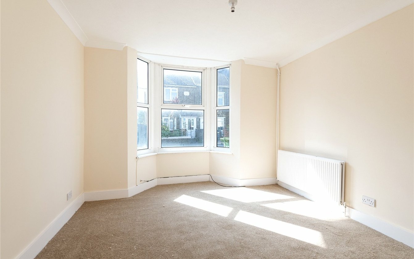 Chalkwell Road, Sittingbourne, Kent, ME10, 3915, image-2 - Quealy & Co