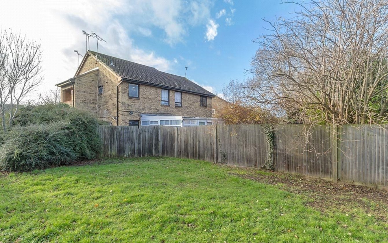 Flat/apartment To rent in Invicta Court, Sittingbourne, Kent, ME10