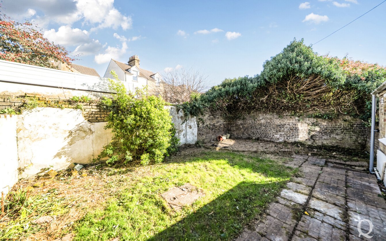 Harold Road, SITTINGBOURNE, Kent, ME10, 3992, image-8 - Quealy & Co