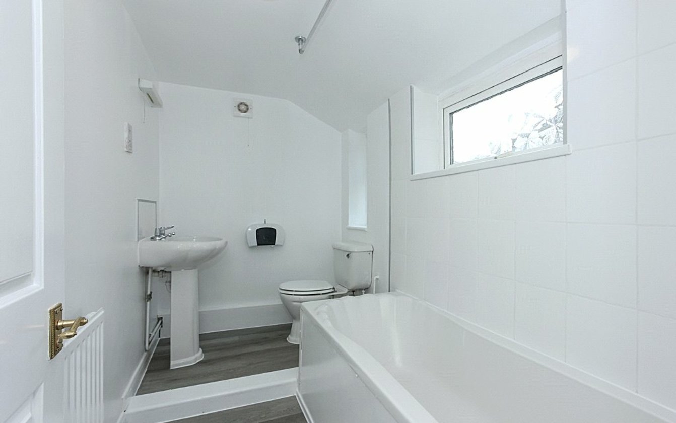 Cowper Road, Sittingbourne, Kent, ME10, 3994, image-4 - Quealy & Co