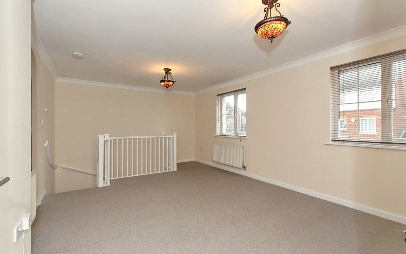 Emerald Crescent, Sittingbourne, Kent, ME10, 4033, image-5 - Quealy & Co