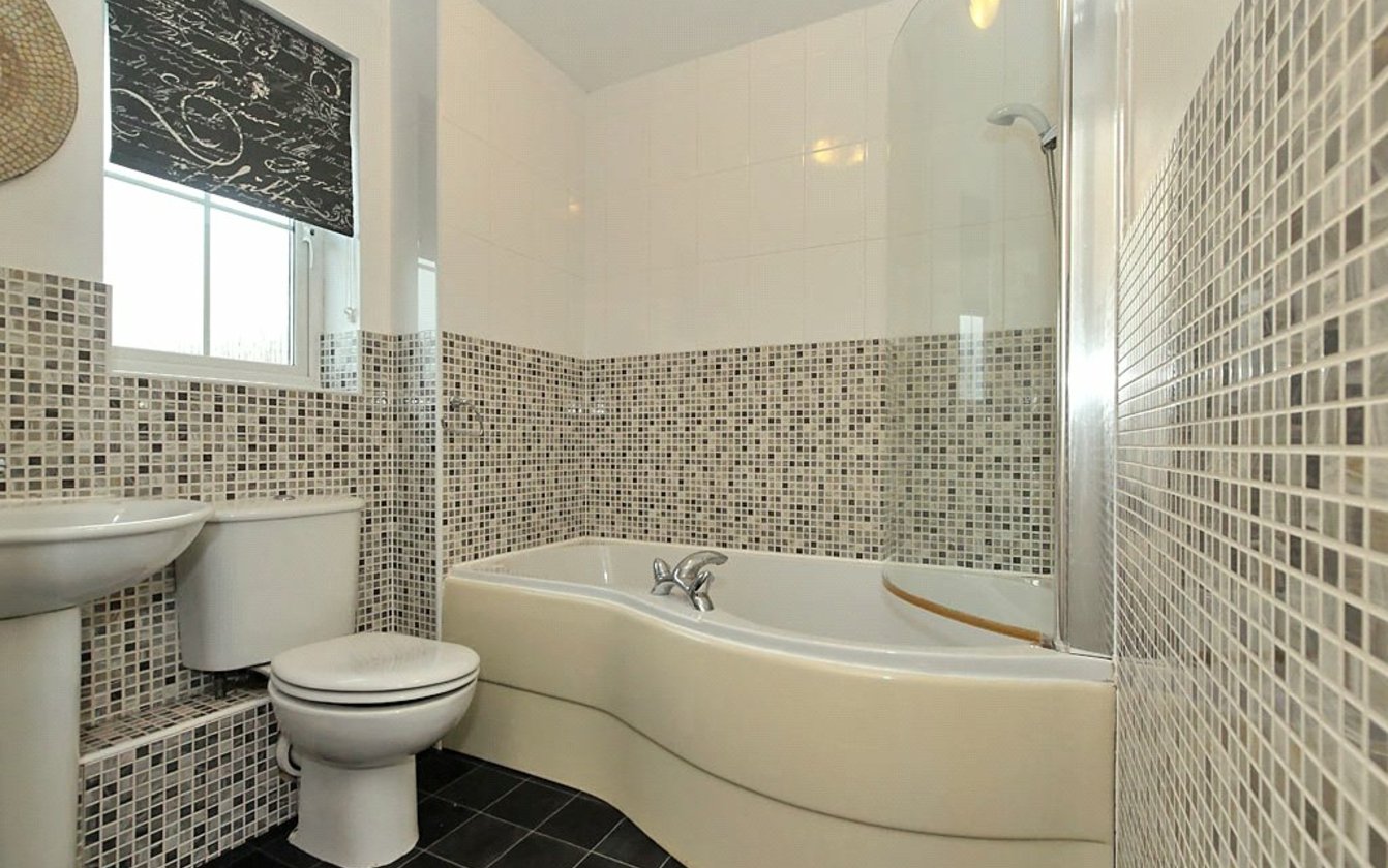 Emerald Crescent, Sittingbourne, Kent, ME10, 4033, image-10 - Quealy & Co