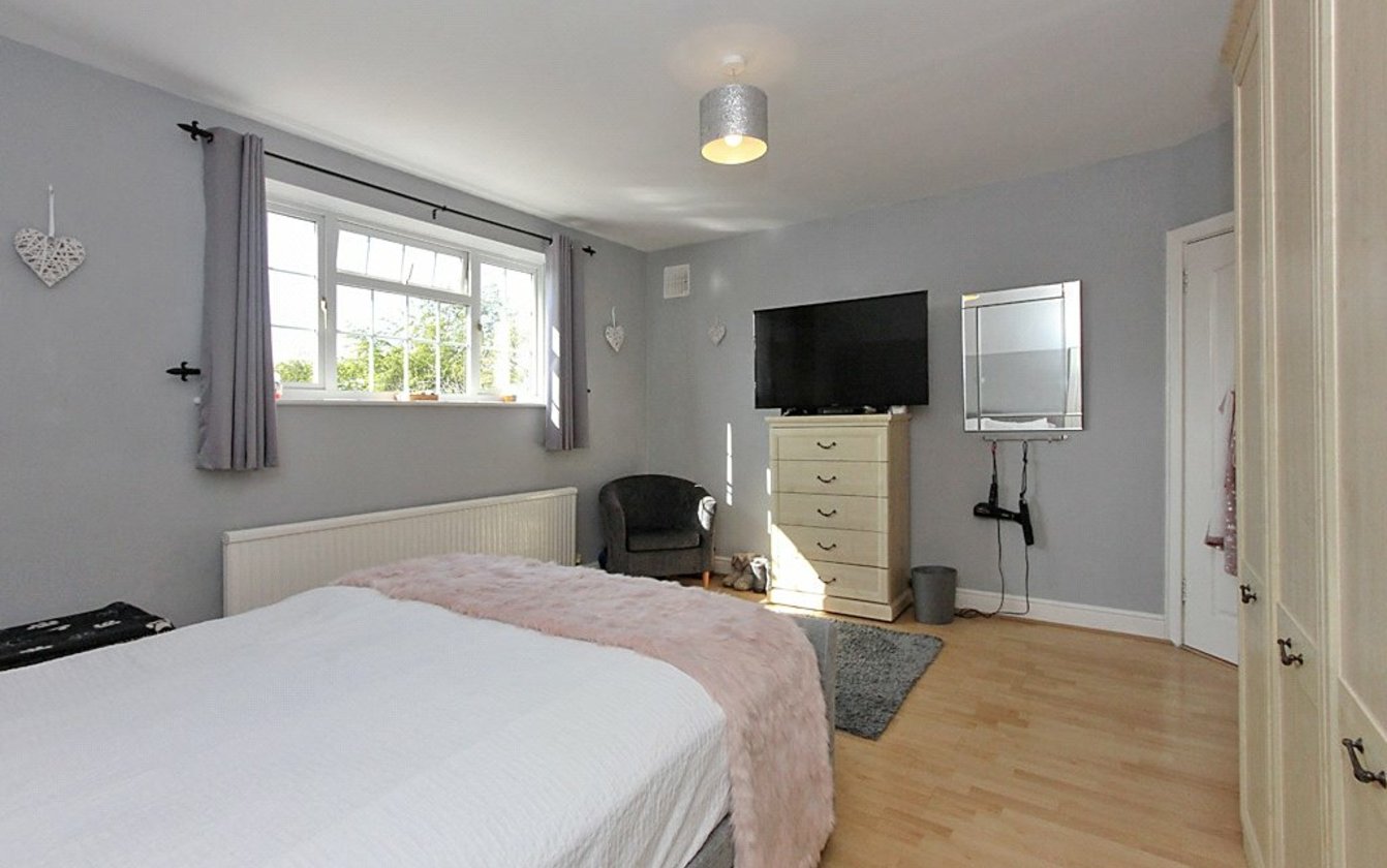 Pond House, Tunstall Road, Sittingbourne, Kent, ME10, 4050, image-16 - Quealy & Co