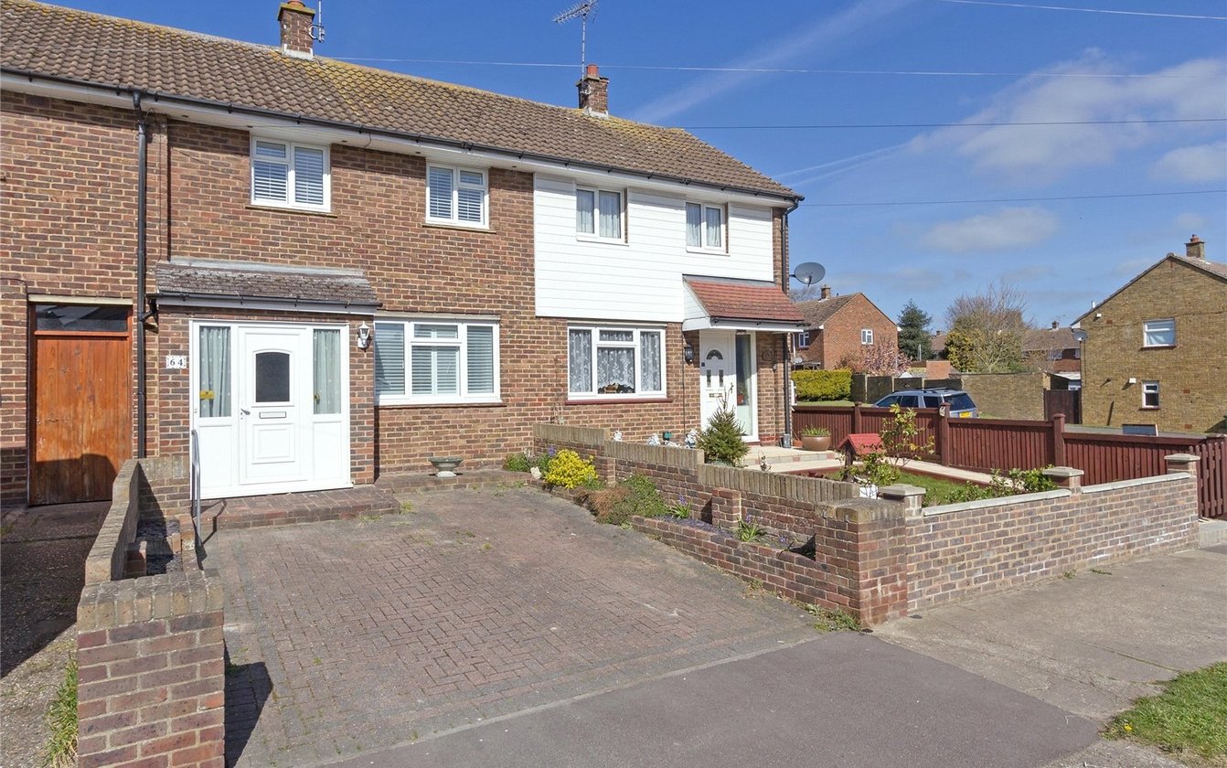 2 Bedroom house for sale in Rectory Road, Sittingbourne, ME10 Quealy & Co