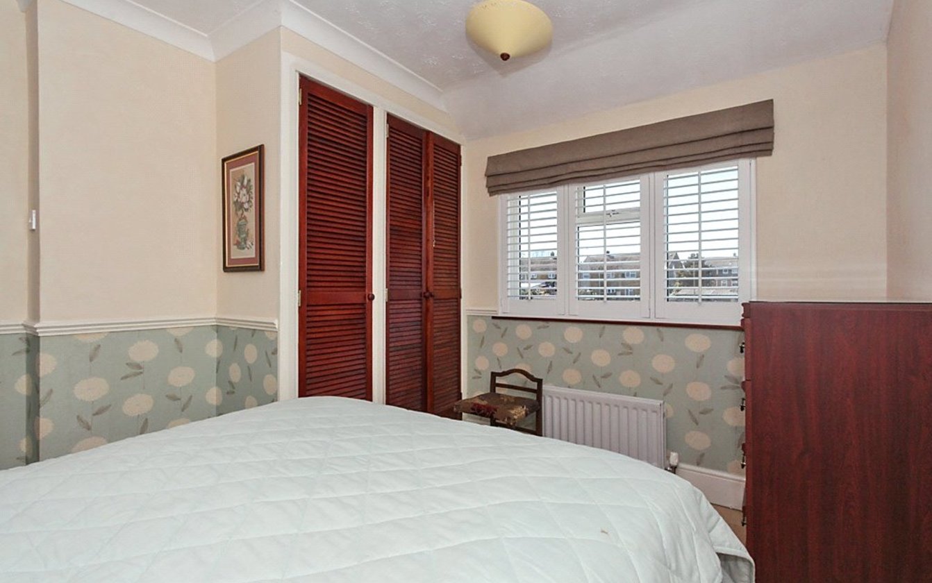 2 Bedroom house for sale in Rectory Road, Sittingbourne, ME10 Quealy & Co