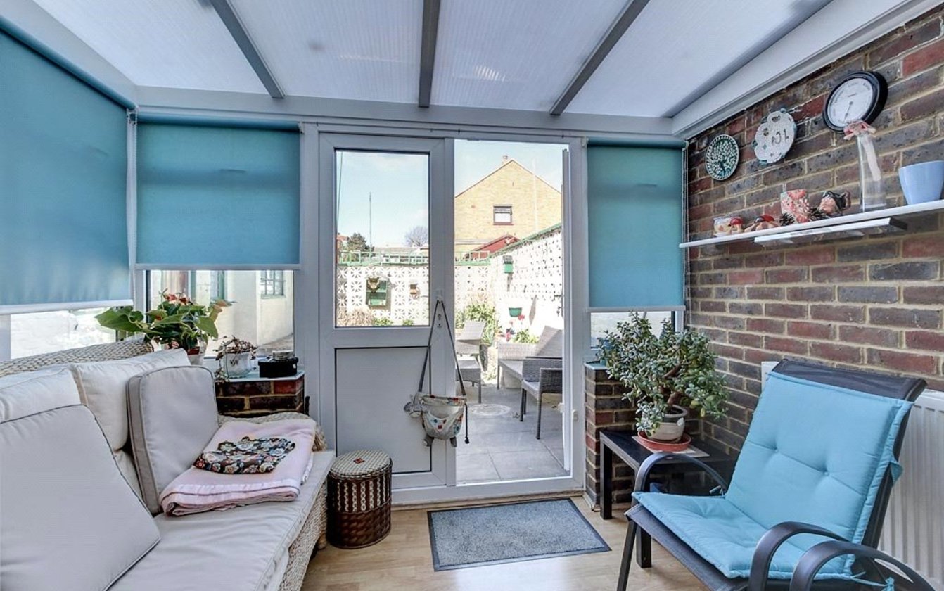 2 Bedroom house for sale in Rectory Road, Sittingbourne, ME10 Quealy & Co