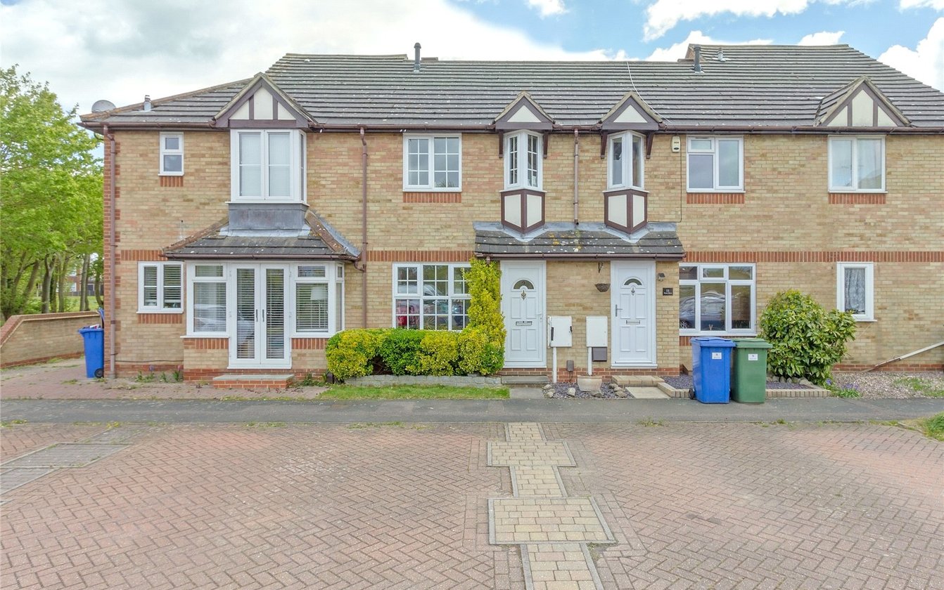 Yeates Drive, Kemsley, Sittingbourne, ME10, 4127, image-1 - Quealy & Co
