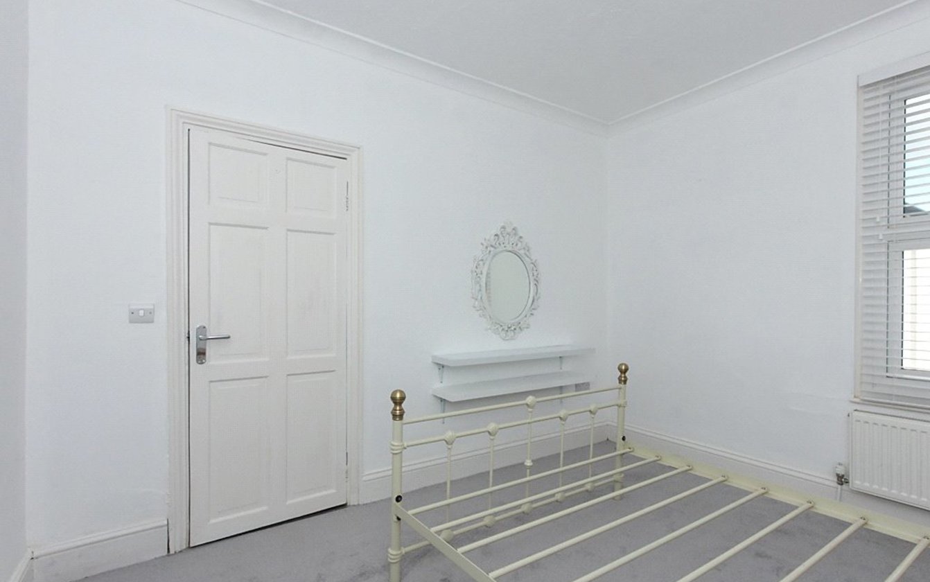 4 Bedroom house for sale in Main Road, Queenborough, ME11 Quealy & Co