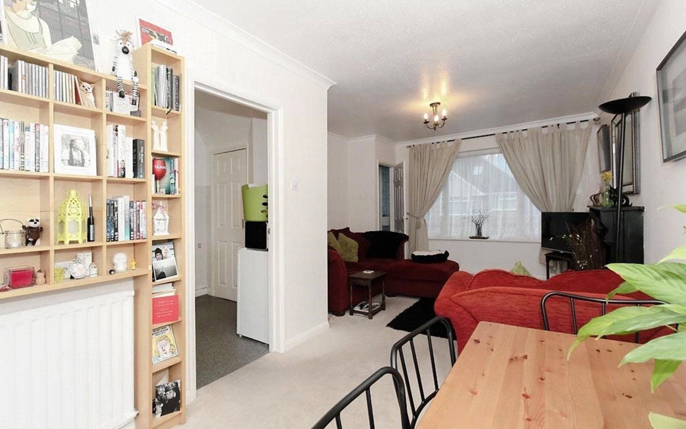 2 Bedroom house for sale in Sandford Road, Sittingbourne, Kent, ME10