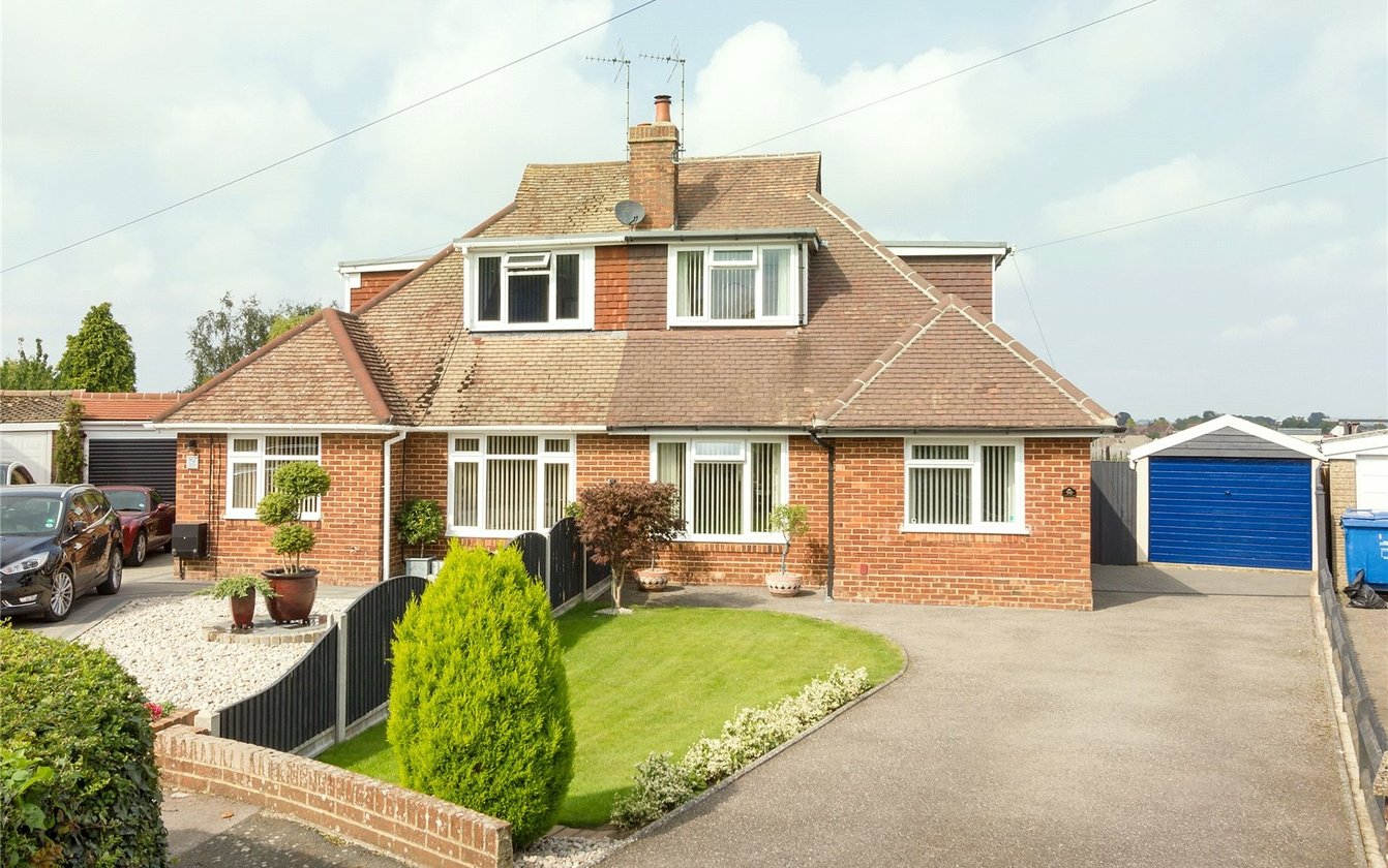 3 Bedroom house for sale in Sterling Road, Sittingbourne, ME10 Quealy