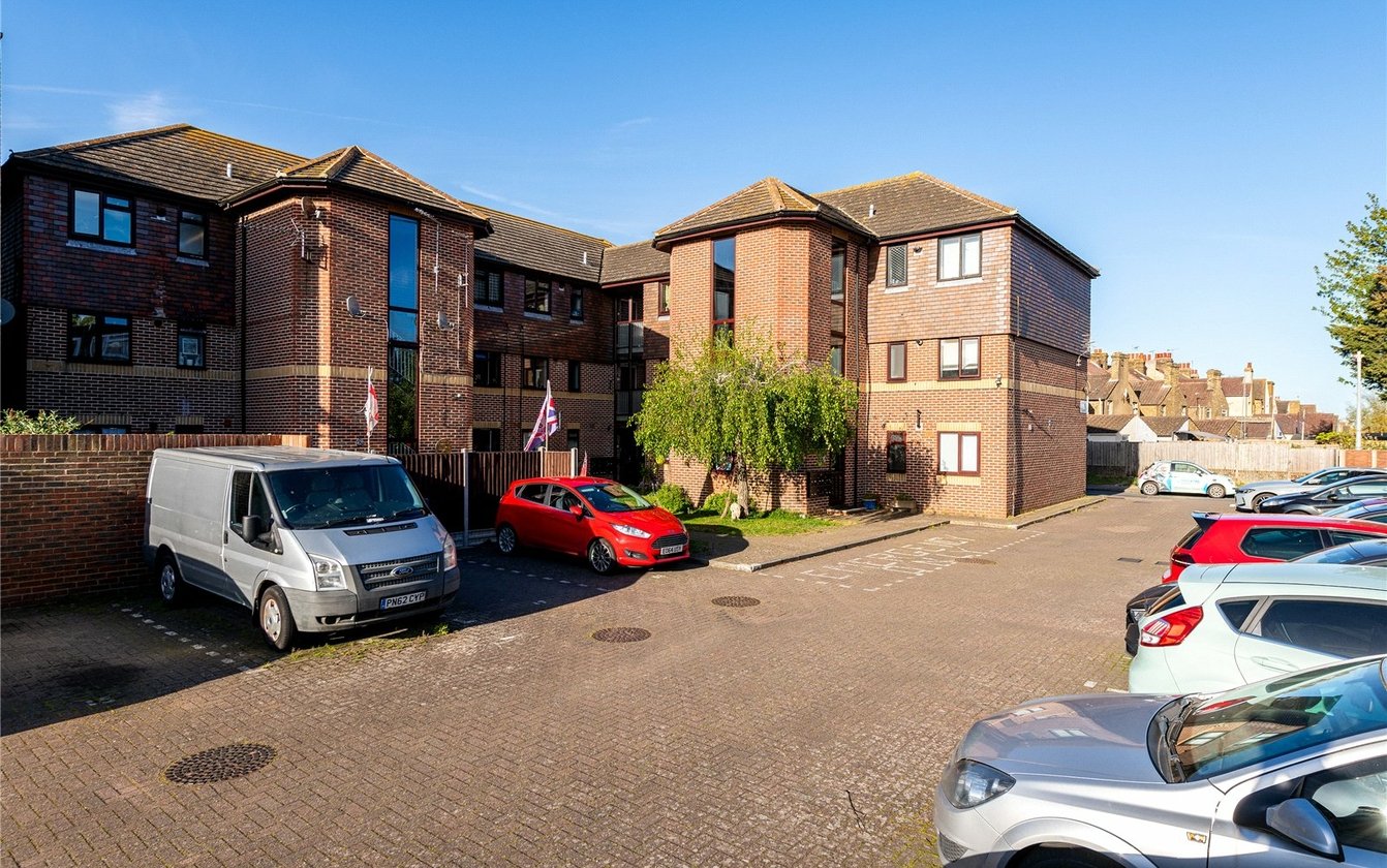 7 Jarretts Court, Wykeham Road, SITTINGBOURNE, Kent, ME10, 4414, image-12 - Quealy & Co