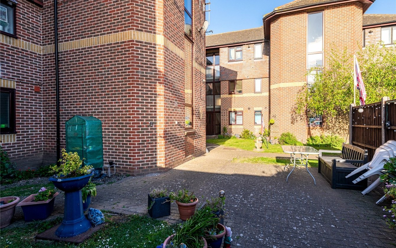 7 Jarretts Court, Wykeham Road, SITTINGBOURNE, Kent, ME10, 4414, image-9 - Quealy & Co