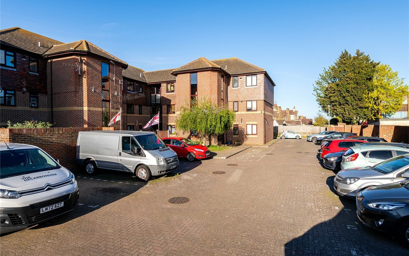 7 Jarretts Court, Wykeham Road, SITTINGBOURNE, Kent, ME10, 4414, image-11 - Quealy & Co