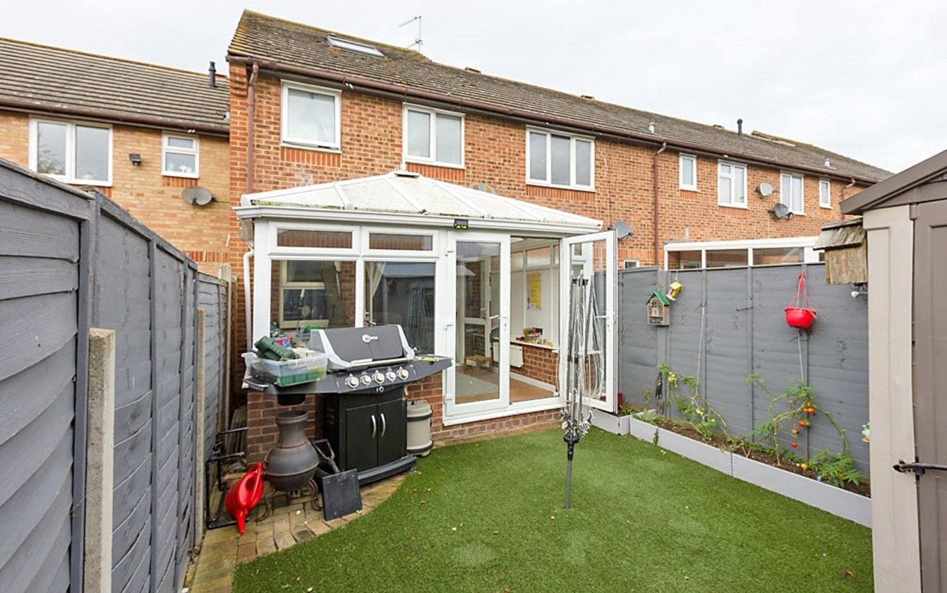 Yeates Drive, Kemsley, Sittingbourne, Kent, ME10, 4433, image-8 - Quealy & Co