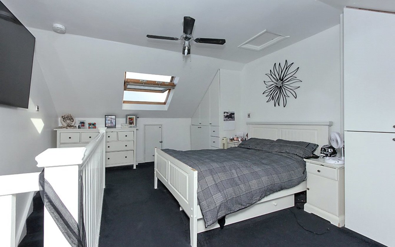 Yeates Drive, Kemsley, Sittingbourne, Kent, ME10, 4433, image-16 - Quealy & Co