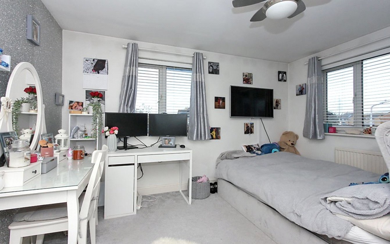 Yeates Drive, Kemsley, Sittingbourne, Kent, ME10, 4433, image-5 - Quealy & Co