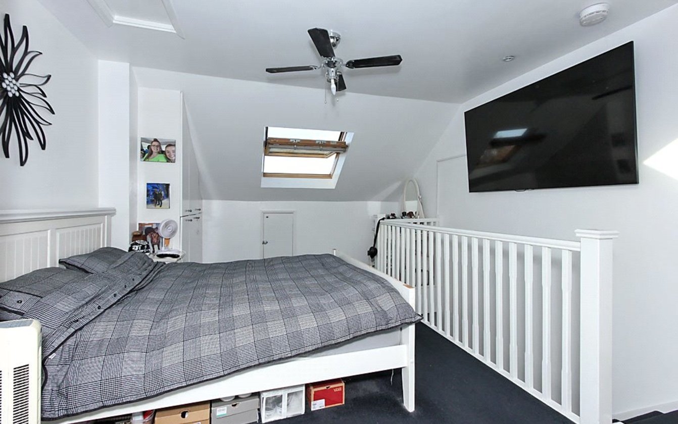 Yeates Drive, Kemsley, Sittingbourne, Kent, ME10, 4433, image-6 - Quealy & Co