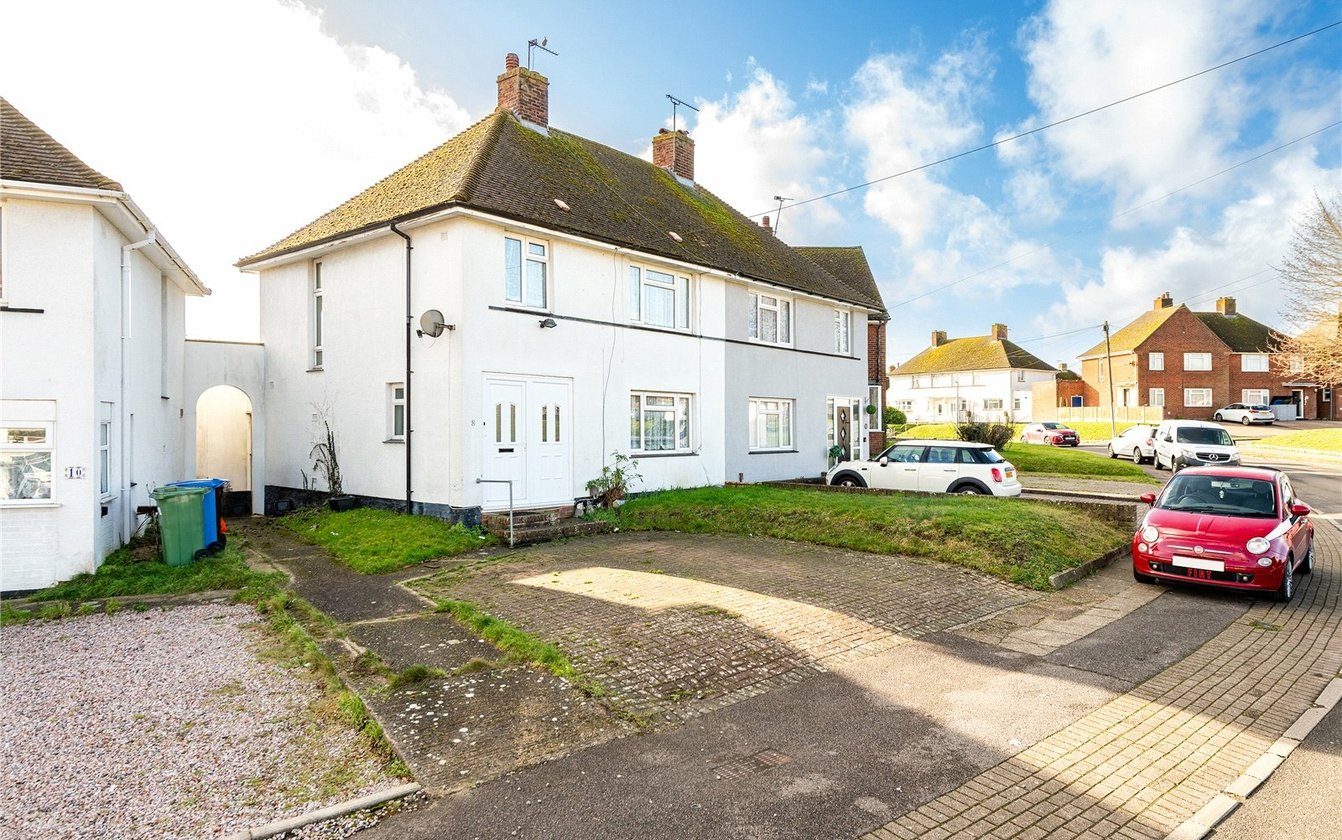 Manor Grove, Sittingbourne, Kent, ME10, 4462, image-1 - Quealy & Co