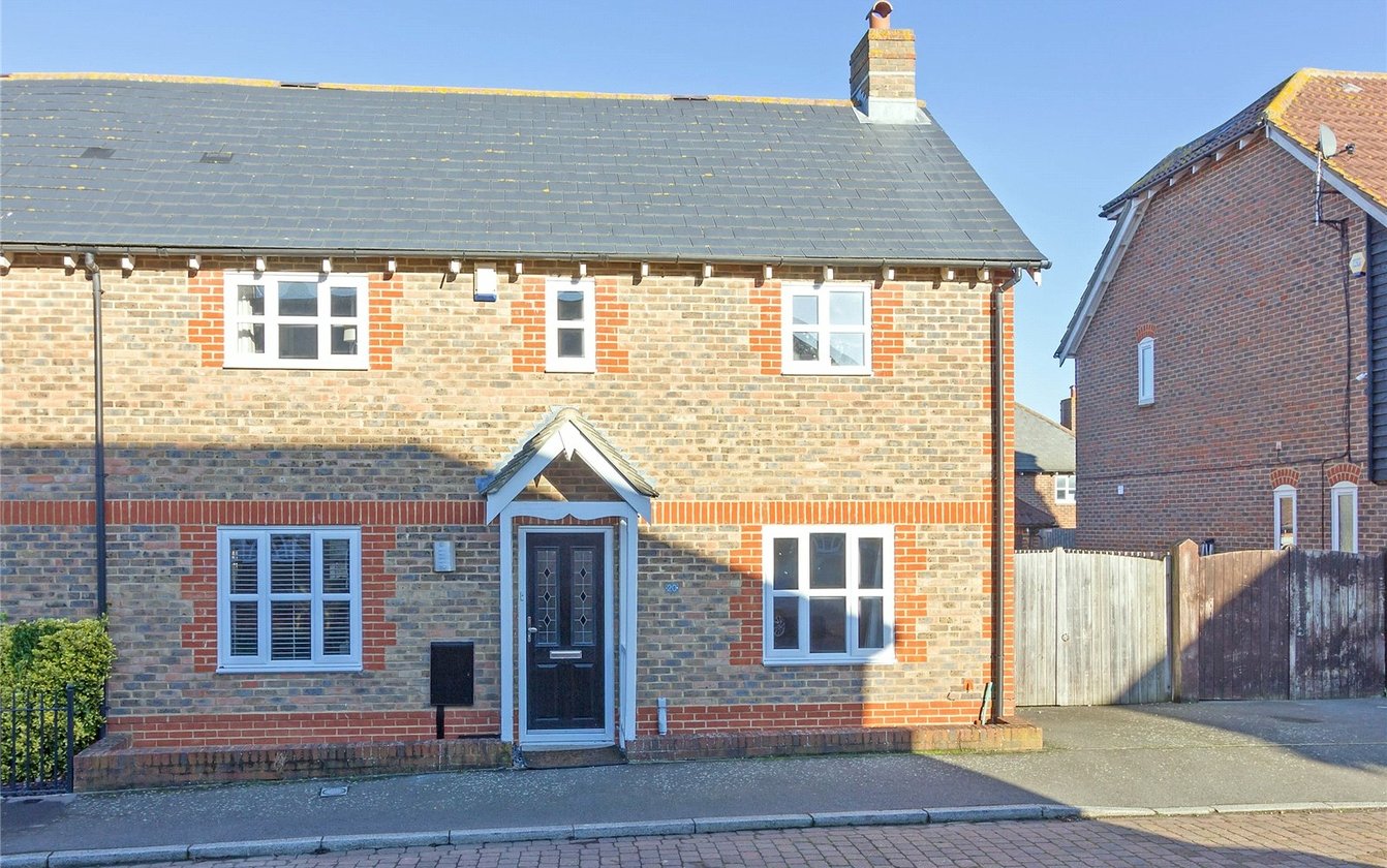 Colson Drive, Iwade, Sittingbourne, ME9, 4500, image-1 - Quealy & Co