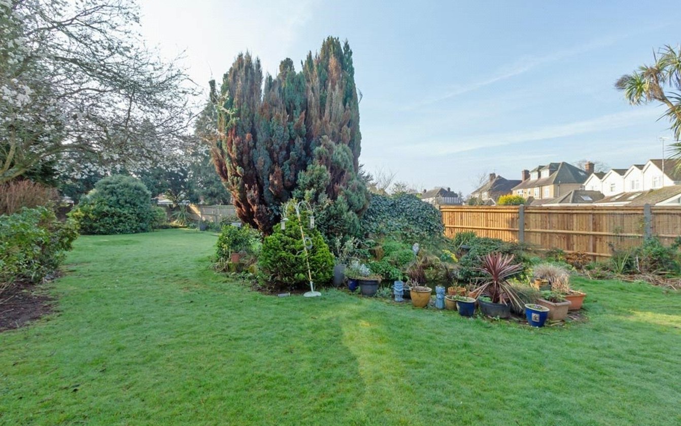 4 Bedroom house for sale in Bell Road, Sittingbourne, ME10 Quealy & Co