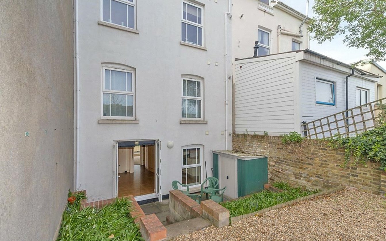 Flat A 10 Terrace Road, Sittingbourne, Kent, ME10, 4642, image-11 - Quealy & Co