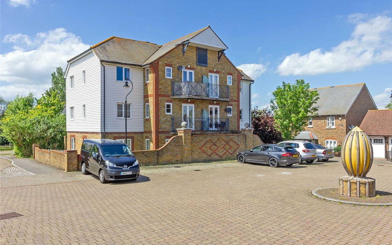 Mansfield Drive, Iwade, Sittingbourne, ME9, 4703, image-1 - Quealy & Co