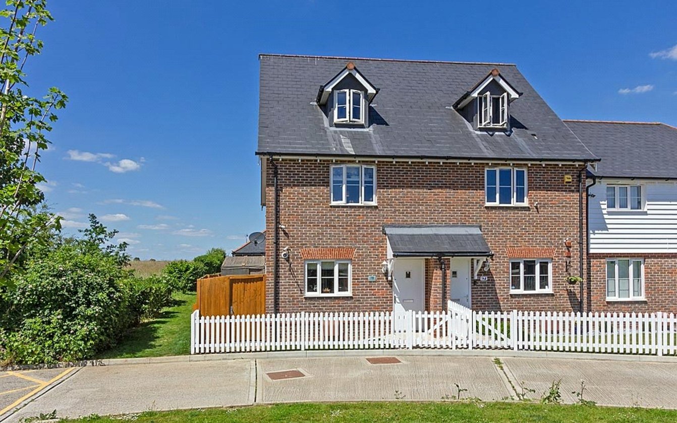 Holly Blue Drive, Iwade, Sittingbourne, Kent, ME9, 4720, image-1 - Quealy & Co
