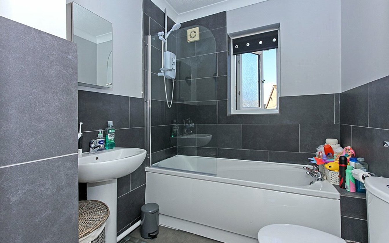 Yeates Drive, Kemsley, Sittingbourne, ME10, 4733, image-6 - Quealy & Co