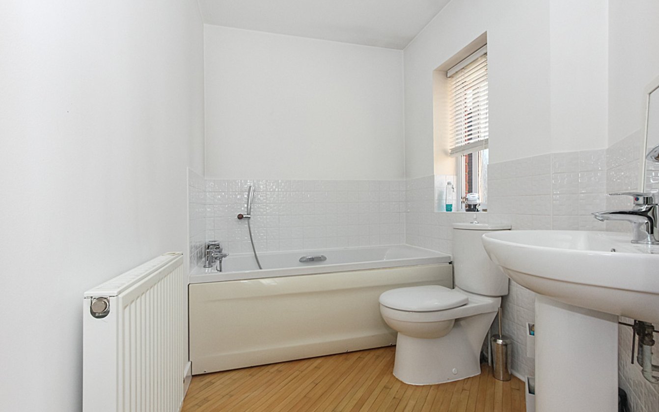 Crossways, Sittingbourne, Kent, ME10, 4763, image-20 - Quealy & Co