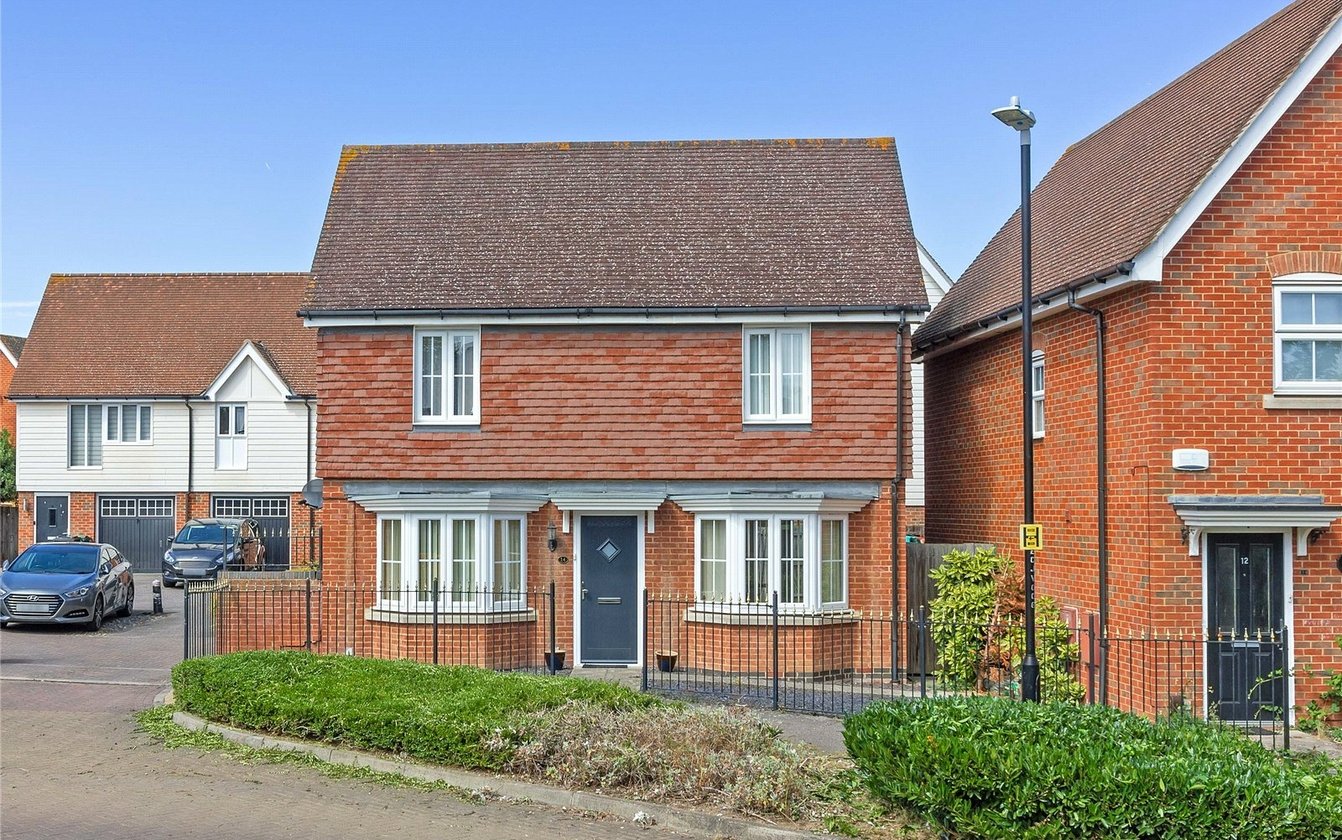 Crocus Drive, Sittingbourne, ME10, 4819, image-1 - Quealy & Co