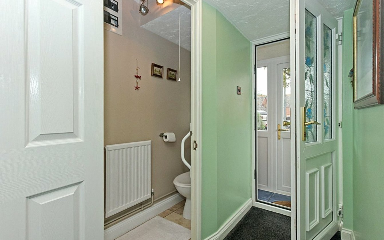 3 Bedroom house for sale in Walsby Drive, Kemsley, Sittingbourne, Kent