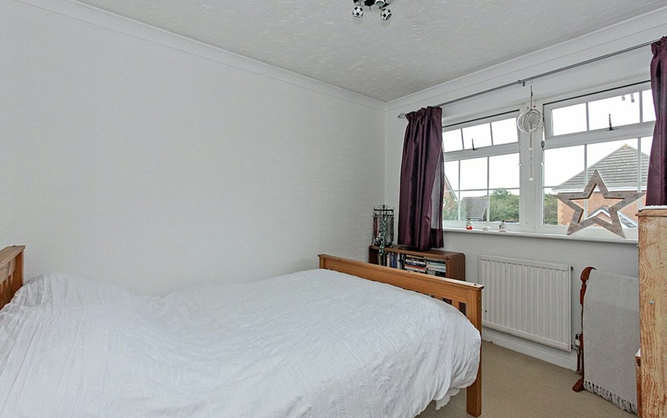 3 Bedroom house for sale in Walsby Drive, Kemsley, Sittingbourne, Kent