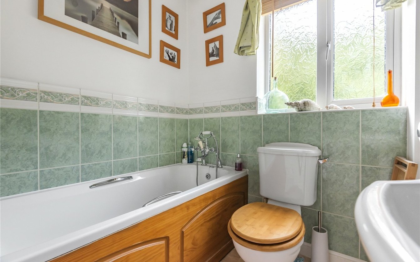 4 Bedroom house for sale in Balas Drive, Sittingbourne, Kent, ME10