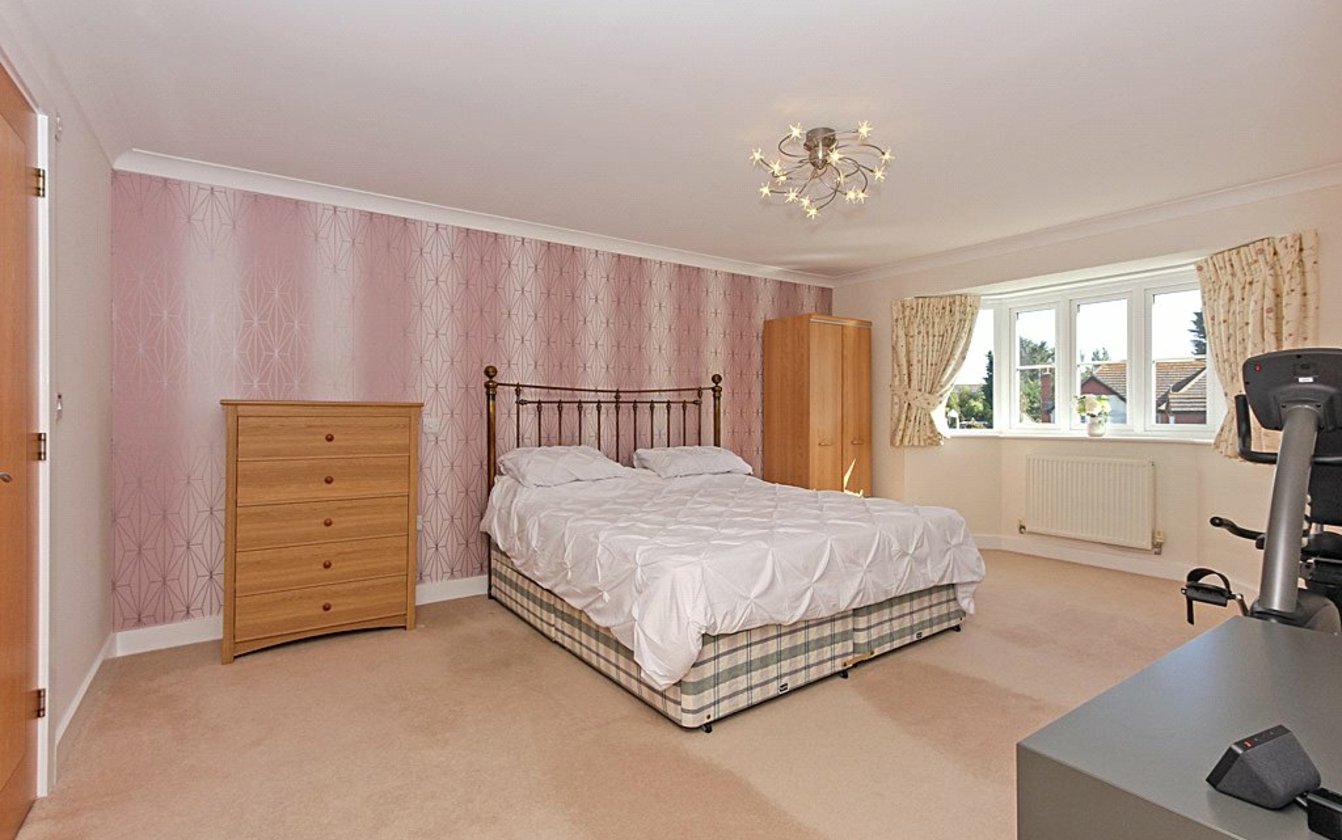 Oak Tree Close, Eastchurch, Sheerness, Kent, ME12, 4911, image-14 - Quealy & Co