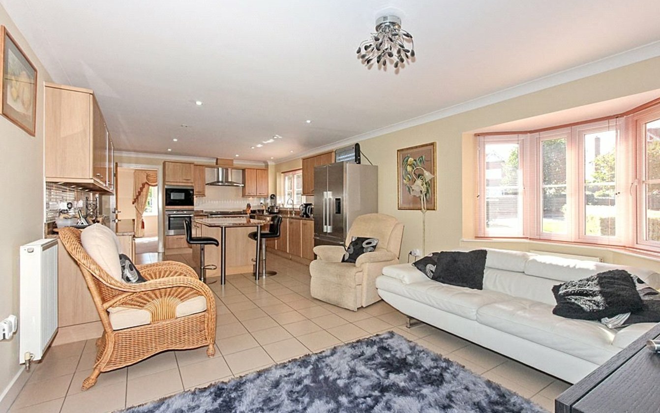 Oak Tree Close, Eastchurch, Sheerness, Kent, ME12, 4911, image-2 - Quealy & Co