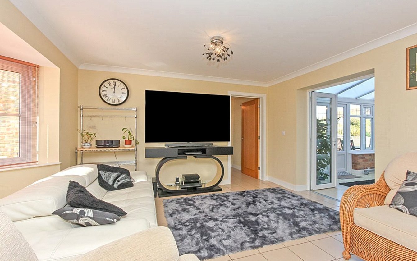 Oak Tree Close, Eastchurch, Sheerness, Kent, ME12, 4911, image-10 - Quealy & Co