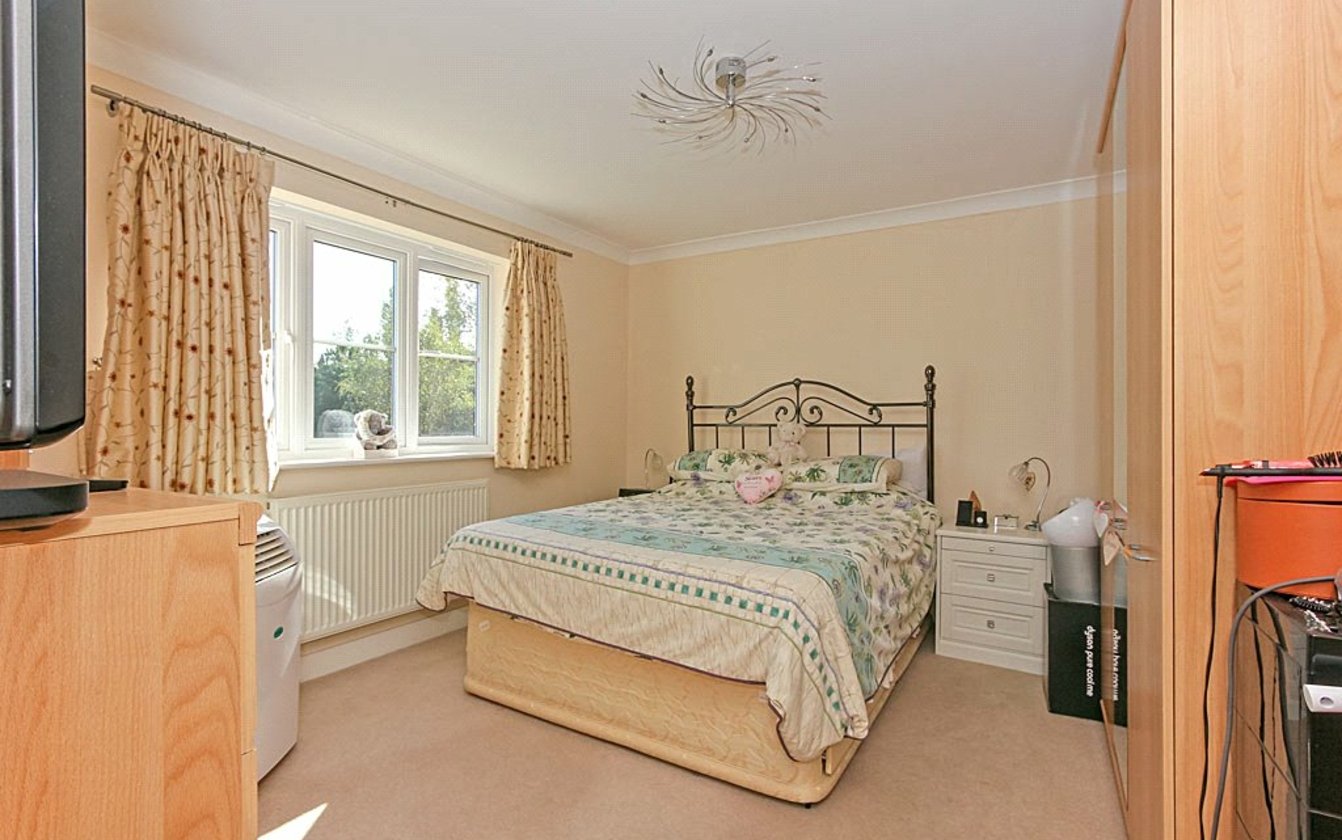 Oak Tree Close, Eastchurch, Sheerness, Kent, ME12, 4911, image-16 - Quealy & Co