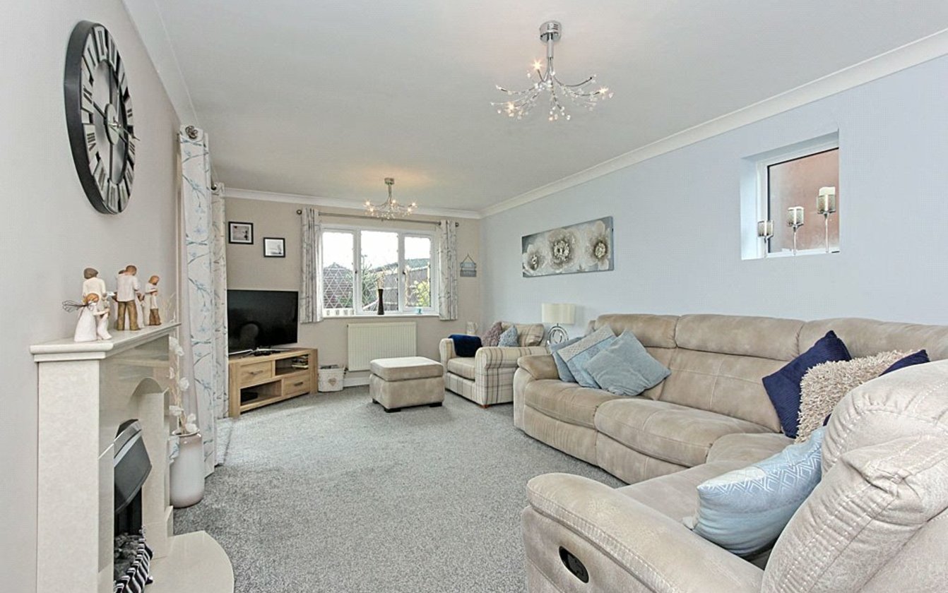 4 Bedroom house for sale in Fallowfield, Sittingbourne, Kent, ME10