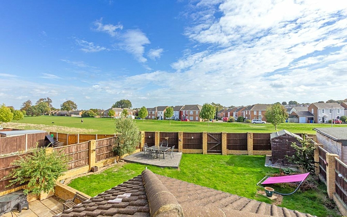 4 Bedroom house for sale in Fallowfield, Sittingbourne, Kent, ME10