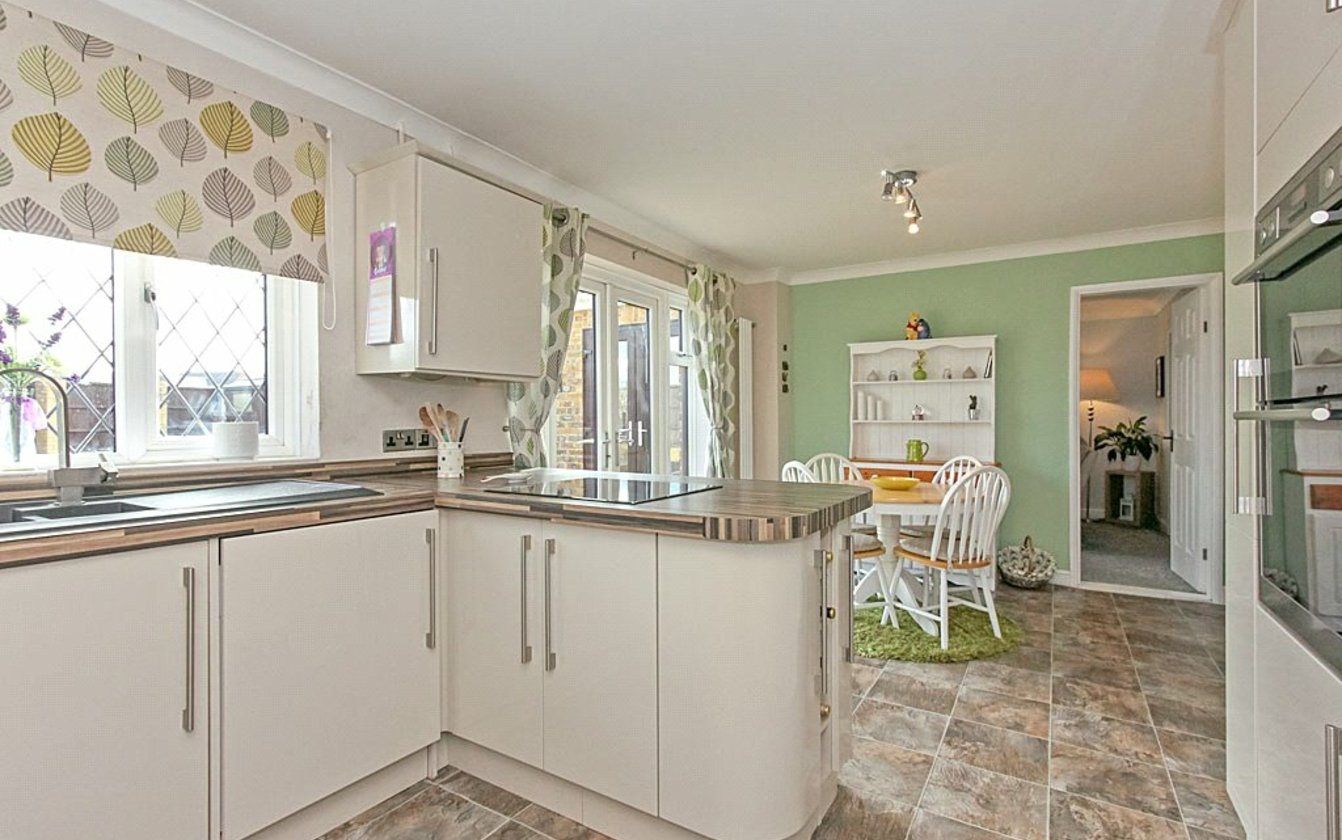 4 Bedroom house for sale in Fallowfield, Sittingbourne, Kent, ME10